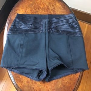 Elizabeth and James Lingerie Shorts Black 0